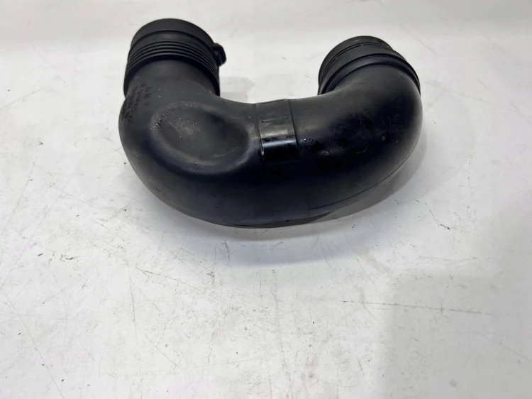 WLOT DOLOT POWIETRZA AUDI A3 8P LIFT 1K0129618AF