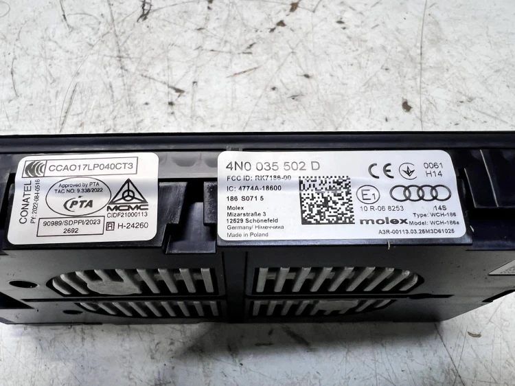 ŁADOWARKA INDUKCYJNA AUDI A3 8Y 4N0035502D
