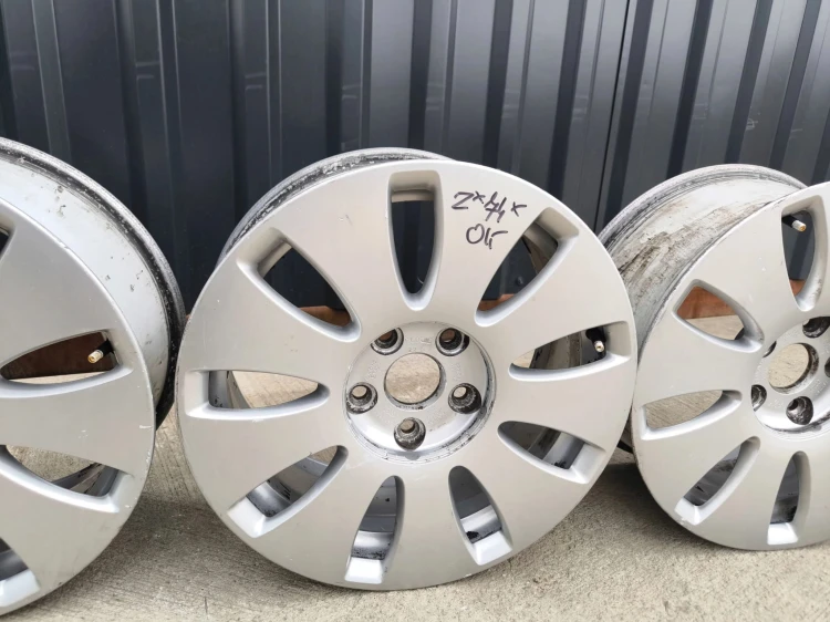 FELGA FELGI VW AUDI A3 A4 A6 ITP 7.0J R16 ET42 8E0601025AE Z*74* OK