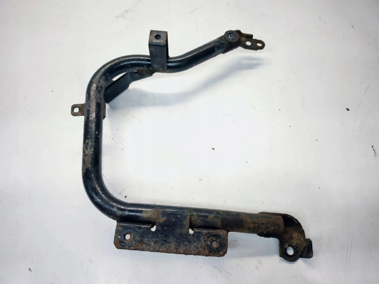 UCHWYT MOCOWANIE WIESZAK ZBIORNIKA ADBLU AUDI A4 B8 A5 8T LIFT 8K0131979C
