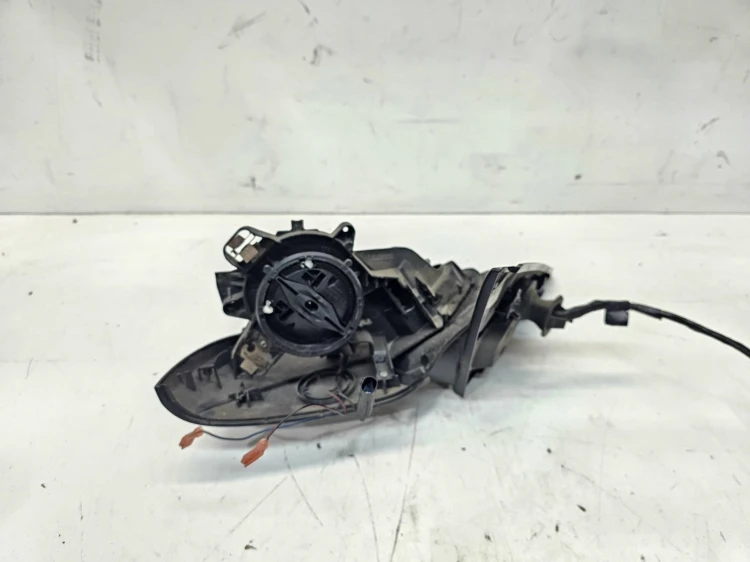 STELAŻ LUSTERKA LEWEGO AUDI Q5 8R 8R1857409B 14 PIN