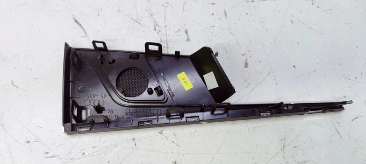 DEKOR LISTWA DRZWI PRAWY TYŁ AUDI A4 B9 8W0959528
