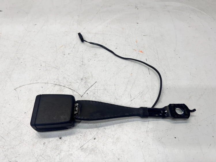 ZAPINKA PASA LEWA PRAWA AUDI Q5 FY 80A857755