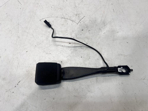 ZAPINKA PASA LEWA PRAWA AUDI Q5 FY 80A857755A
