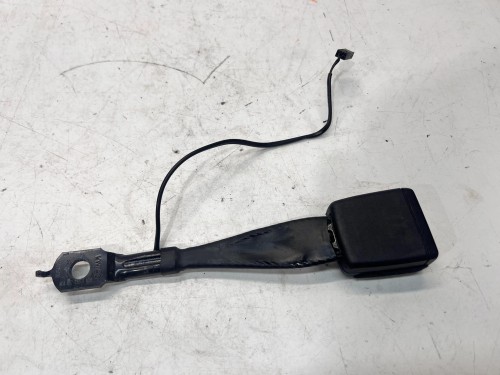 ZAPINKA PASA LEWA PRAWA AUDI Q5 FY 80A857755A