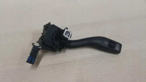 PRZEŁĄCZNIK WYCIERACZEK AUDI A3 8P 8P0953519
