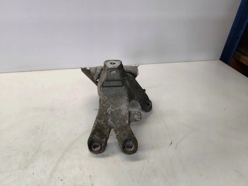 ŁAPA WSPORNIK SILNIKA PRAWA AUDI A4 B8 A5 8T Q5 8R 8K0199308BE ORYGINAŁ !!!