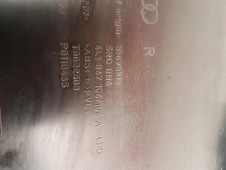 BOCZEK DRZWI PRAWY PRZÓD AUDI Q7 LIFT 4L1867106