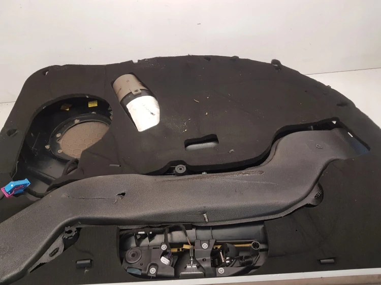 BOCZEK DRZWI PRAWY PRZÓD AUDI Q7 LIFT 4L1867106