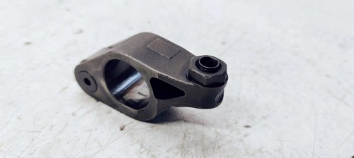 POPYCHACZ POMPOWTRYSKU AUDI VW 2.0 TDI 16V 03G443A