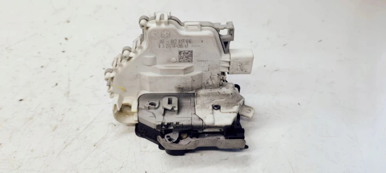 ZAMEK DRZWI PRAWY PRZÓD AUDI A3 8V 8X2837016 7PIN
