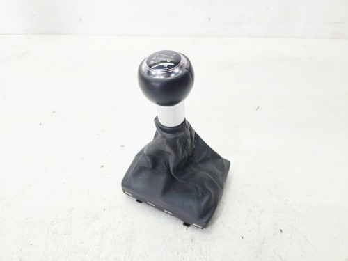 MIESZEK GAŁKA ZMIANY BIEGÓW AUDI A3 8V 8V0863278C 1KT 1/26