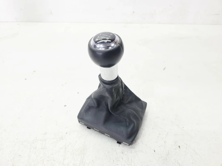 MIESZEK GAŁKA ZMIANY BIEGÓW AUDI A3 8V 8V0863278C 1KT 1/26