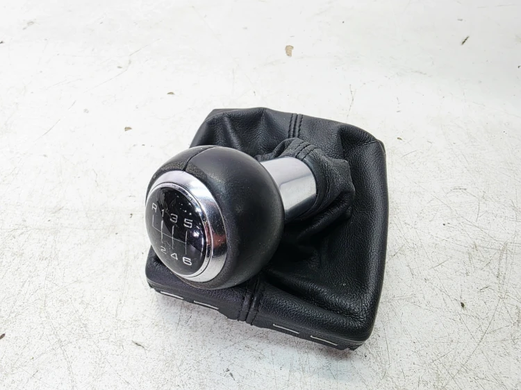 MIESZEK GAŁKA ZMIANY BIEGÓW AUDI A3 8V 8V0863278C 1KT 1/26