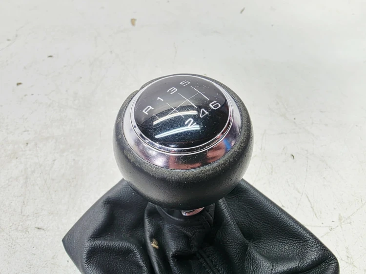 MIESZEK GAŁKA ZMIANY BIEGÓW AUDI A3 8V 8V0863278C 1KT 1/26