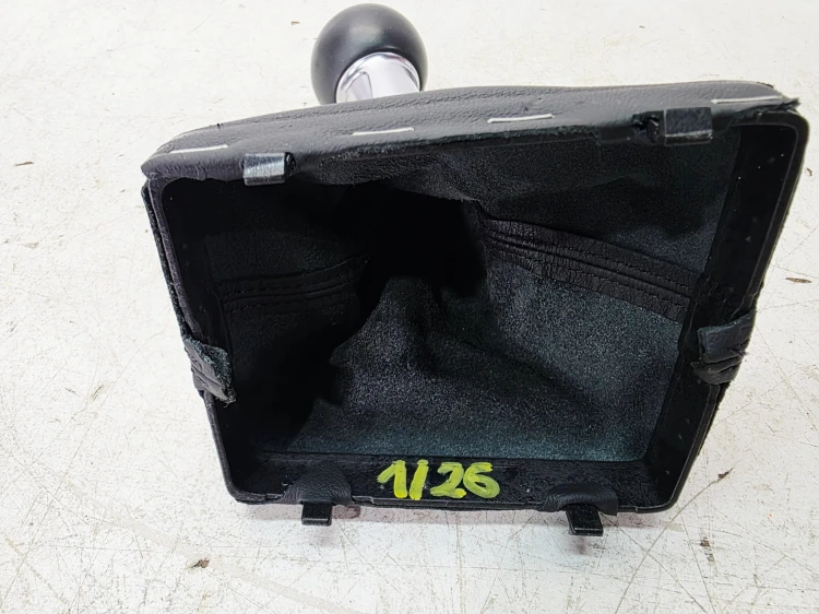 MIESZEK GAŁKA ZMIANY BIEGÓW AUDI A3 8V 8V0863278C 1KT 1/26