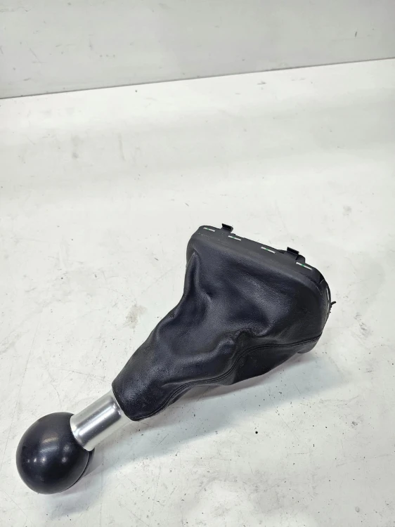 MIESZEK GAŁKA ZMIANY BIEGÓW AUDI A3 8P LIFT 8P0863279 6-BIEGÓW ***2***