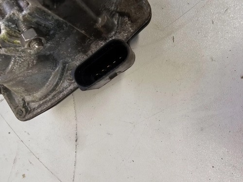 PRZEPUSTNICA WYDECHU AUDI A4 A5 Q5 VW 3Q0253691F