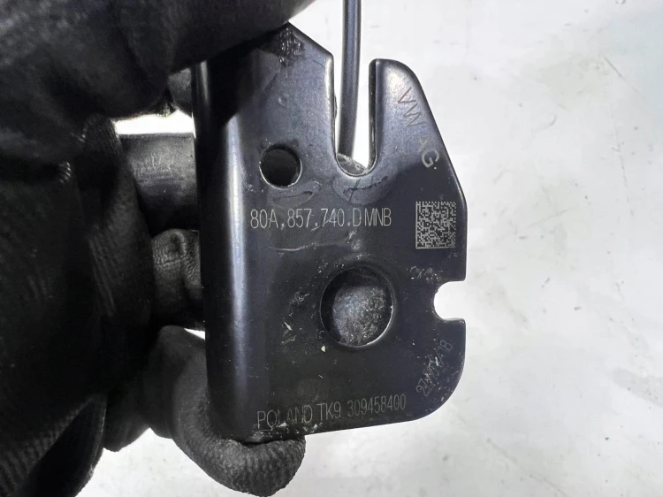 ZAPINKA PASA TYŁ AUDI Q5 FY 80A857740D