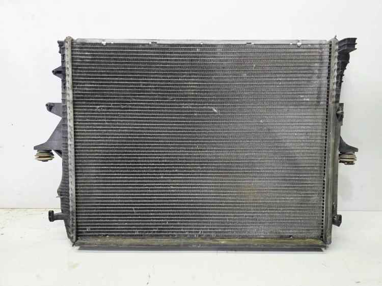 CHŁODNICA WODY AUDI Q7 4L 3.0 TDI 7L0121253A