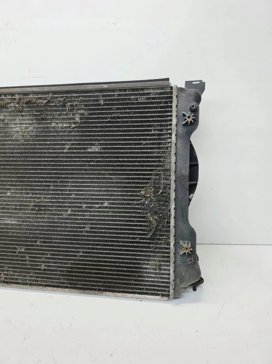CHŁODNICA WODY OLEJU AUTOMAT AUDI A6 C6 2.0 TDI 4F0121251R
