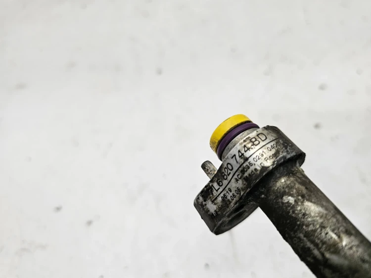 WĄŻ PRZEWÓD KLIMATYZACJI AUDI Q7 4L VW TOUAREG 7L6820744BD