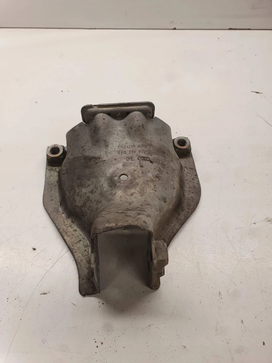 OSŁONA PODUSZKI SILNIKA PRAWA AUDI A4 A5 8K0399060 8K0399060A