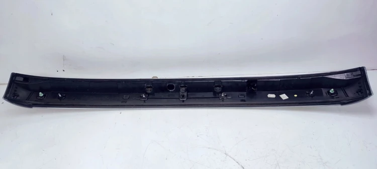 LOTKA SPOILER KLAPY TYŁ AUDI Q7 4L0827933