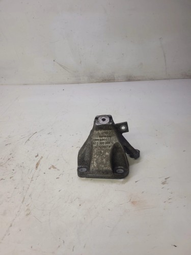 ŁAPA PODPORA SILNIKA AUDI A6 C6 3.0 T 8E0199308Q