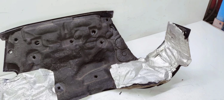 ŚCIANA GRODZIOWA WYGŁUSZENIE AUDI Q7 4L 7L6819523C