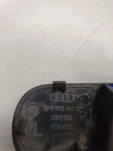 DYSZA SPRYSKIWACZA LEWA AUDI A6 C6 4F0955987B