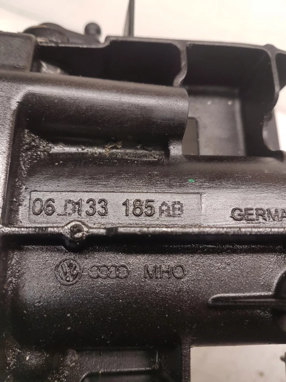 KOLEKTOR SSĄCY VW AUDI A4 A6 2,0 TFSI 06D133185AB