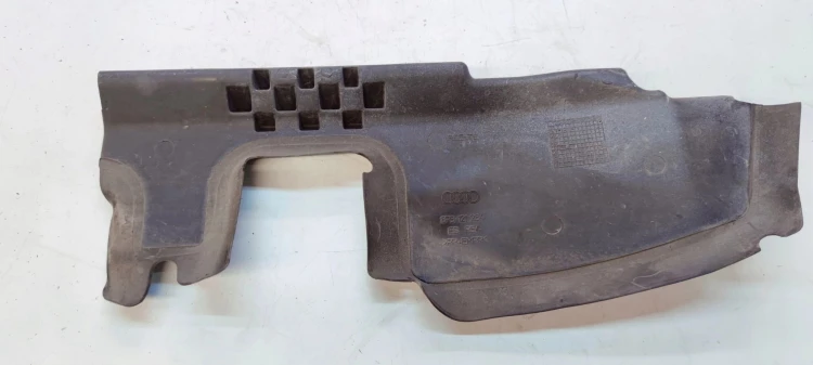 KIEROWNICA POWIETRZA PRAWA MAŁY GRILL AUDI A3 8P 8P3121284