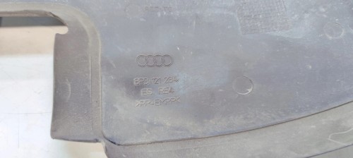KIEROWNICA POWIETRZA PRAWA MAŁY GRILL AUDI A3 8P 8P3121284