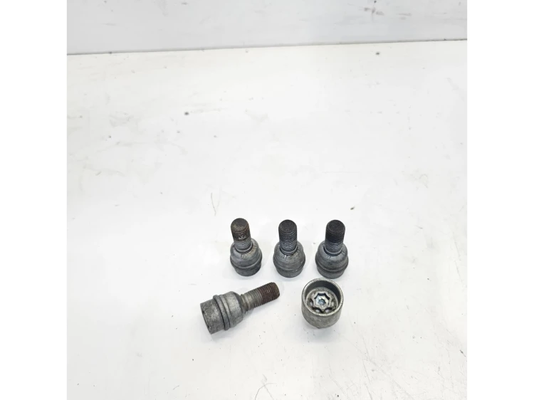 ŚRUBY ZABEZPIECZAJĄCE AUDI VW PŁYWAJĄCA PODKŁADKA ,,X" 8R0698139