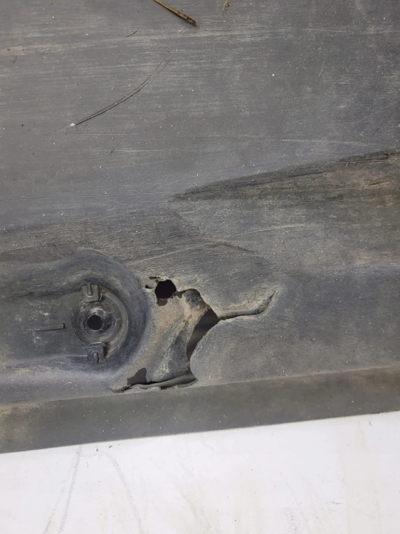 OSŁONA PŁYTA PODWOZIA LEWA AUDI A1 VW 6R0825201 *1*