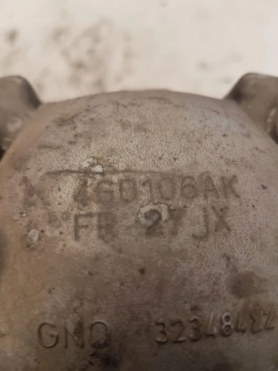 ZACISK HAMULCOWY PRAWY PRZÓD AUDI A6 C7 7 4G0106AK