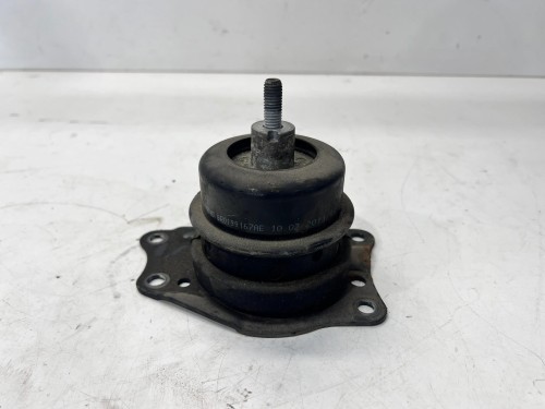 PODUSZKA ŁAPA SILNIKA PRAWA AUDI A1 VW SKODA SEAT 1.6 TDI 6R0199167AE