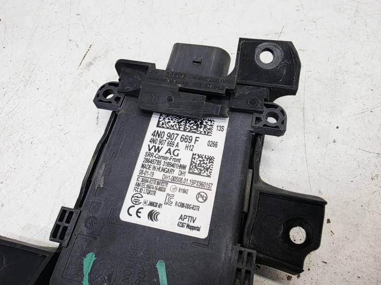 RADAR CZUJNIK DISTRONIC SENSOR AUDI A6 C8 4N0907669F 4N0907699A