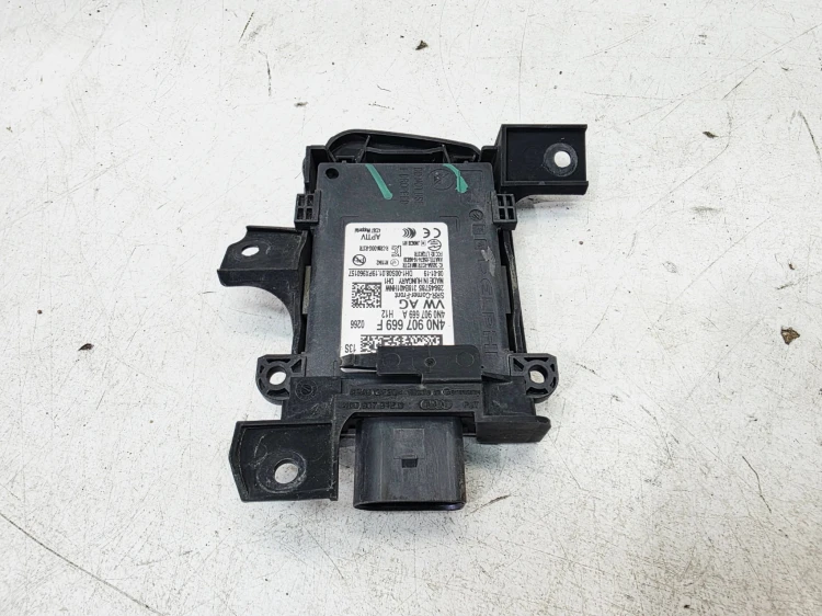 RADAR CZUJNIK DISTRONIC SENSOR AUDI A6 C8 4N0907669F 4N0907699A
