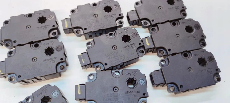 SILNICZEK NAGRZEWNICY AUDI A4 B9 A5 8W DA893009 ZBAT0063D13