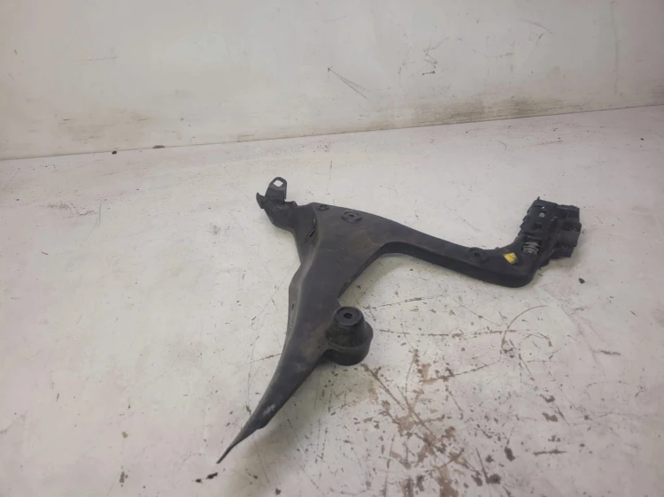 ŚLIZG ZDERZAKA PRAWY TYŁ AUDI A3 8P 8P4807378B