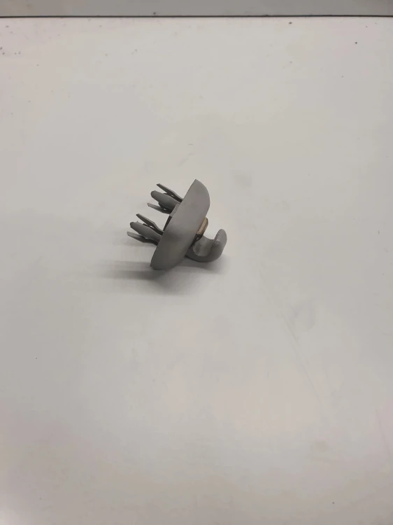 UCHWYT HACZYK OSŁONY AUDI A4 A6 A5 Q5 8E0857562A