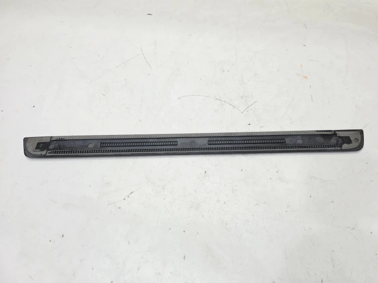 LISTWA PROGOWA WEWNĘTRZNA LEWY PRZÓD AUDI A4 B9 8W0853373F