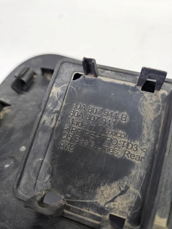 KRATKA ZDERZAKA TYLNEGO POD HAK AUDI Q5 FY 80A807941B