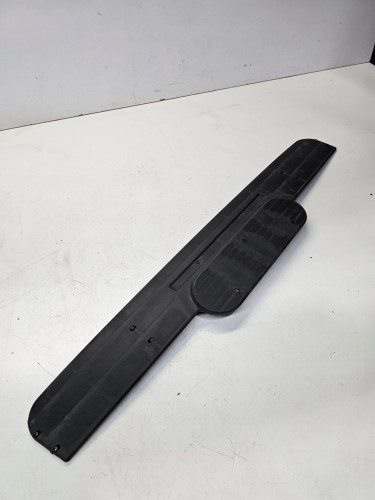 LISTWA WSPORNIK ATRAPY GRILLA AUDI A3 8P LIFT 08-12 8P0853037
