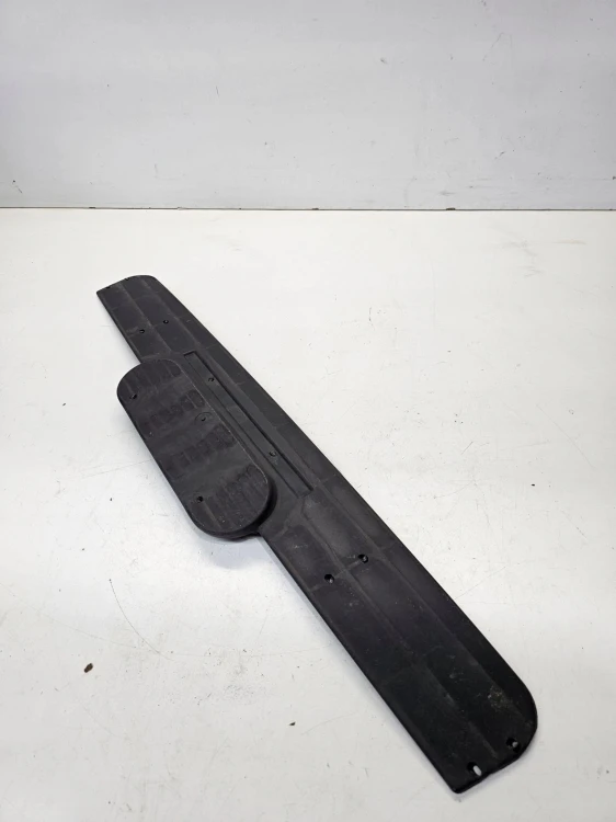 LISTWA WSPORNIK ATRAPY GRILLA AUDI A3 8P LIFT 08-12 8P0853037