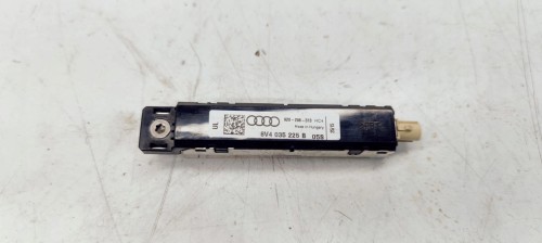 WZMACNIACZ ANTENOWY AUDI A3 8V 8V4035225B