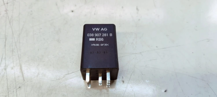 PRZEKAŹNIK ŚWIEC ŻAROWYCH AUDI VOLKSWAGEN SEAT SKODA 038907281B 457