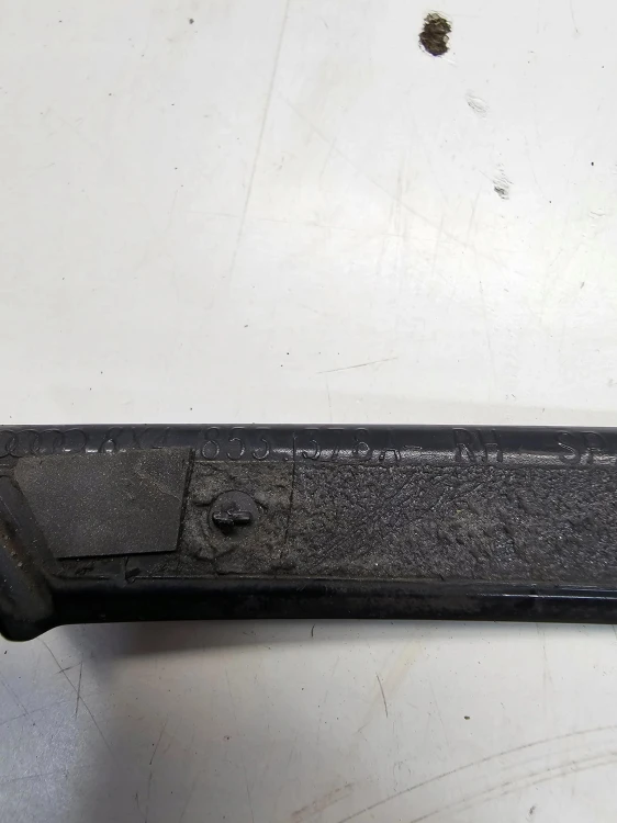 LISTWA OŁONA SŁUPKA C PRAWY TYŁ AUDI A1 8X 8X4853378A